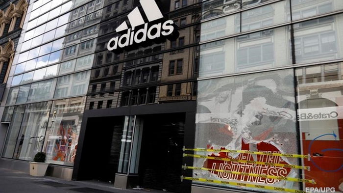 Adidas заключил сделку по продаже Reebok