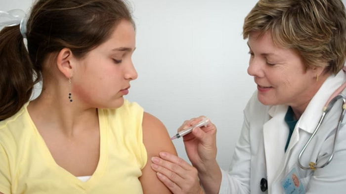 В США завершили испытания вакцины для детей