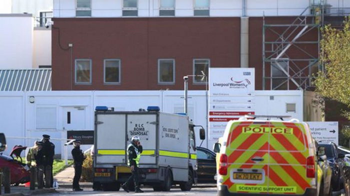 В Ливерпуле возле больницы взорвался автомобиль