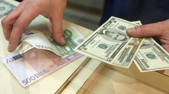 Курсы валют на 18 ноября: гривна теряет позиции пятый день подряд
