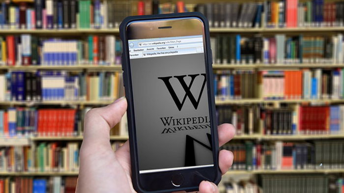 Первая страница Википедии ушла с молотка за 750 тыс. долларов