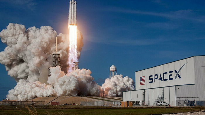 На заводе SpaceX Илона Маска произошла вспышка COVID-19