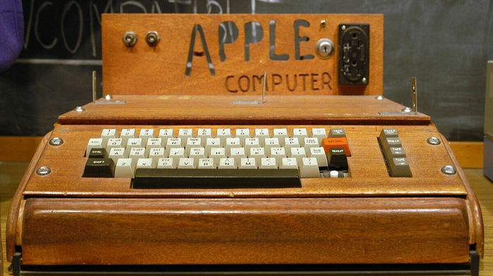 Ровно 44 года назад Джобс и Возняк открыли продажу Apple I