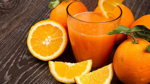 Ученые рассказали о пользе апельсинового сока
