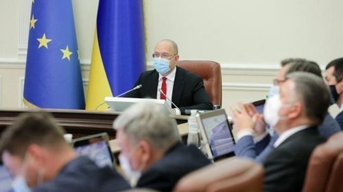 Украина закупит 1,2 млн доз COVID-вакцин: Кабмин выделил средства
