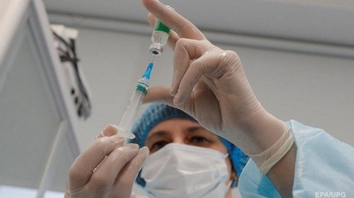 Кабмин одобрил план COVID-вакцинации на 2022 год