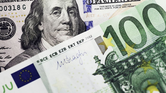 Курс валют на 15 февраля: евро и доллар выросли в цене