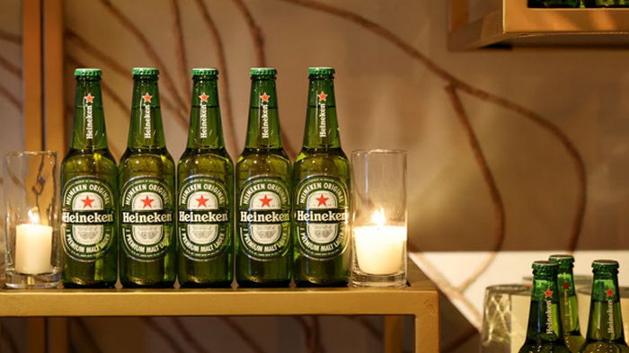 Heineken останавливает производство в России