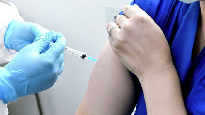 Компания Moderna создает единую вакцину против Covid-19 и гриппа: когда появится
