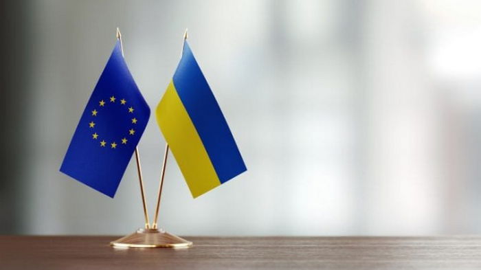 Киев ждет статус кандидата на членство в ЕС летом