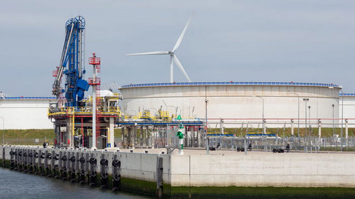 Голландия полностью откажется от импорта российского газа и нефти к концу года