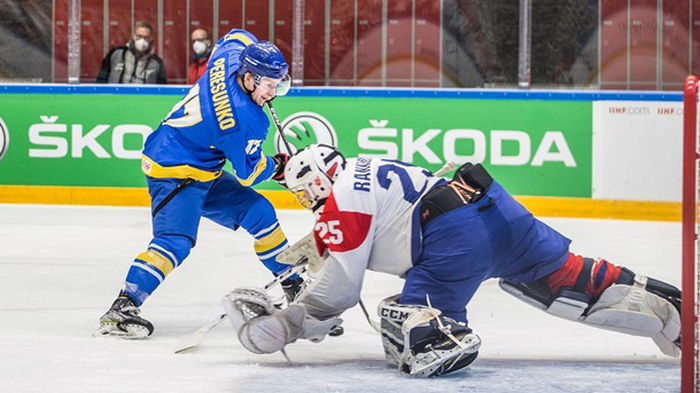 Украина стартовала на ЧМ по хоккею разгромной победой