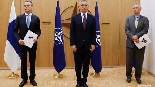 Финляндия и Швеция подали заявки в НАТО