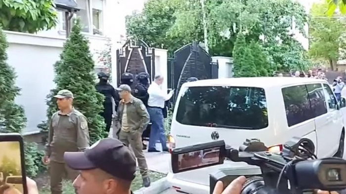 Экс-президента Молдовы Додона отправили в СИЗО (видео)