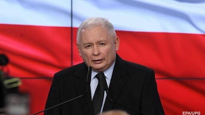 Качиньский покинул пост вице-премьера Польши