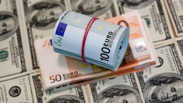 Курс евро продолжает падать. Курсы валют НБУ