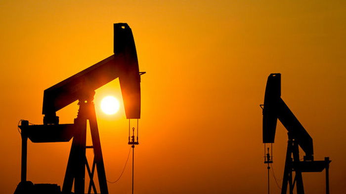 Ограничение мировых цен на российскую нефть должно заработать до декабря — Минфин США