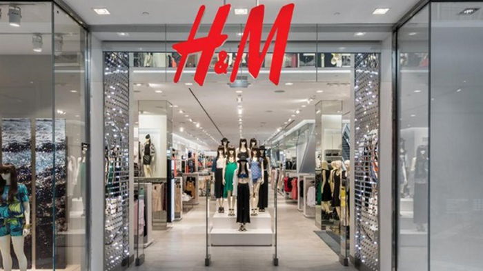 Сеть H&M полностью уходит с рынка России