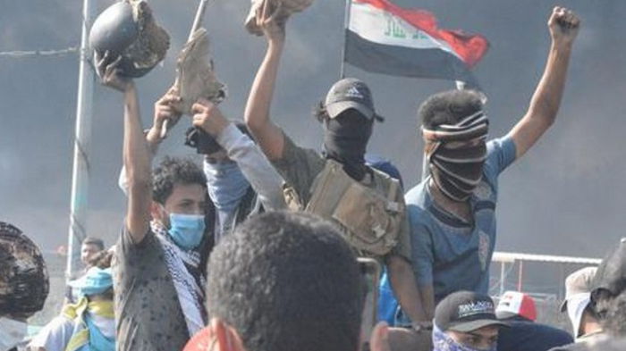 В Ираке протестующие захватили здание парламента
