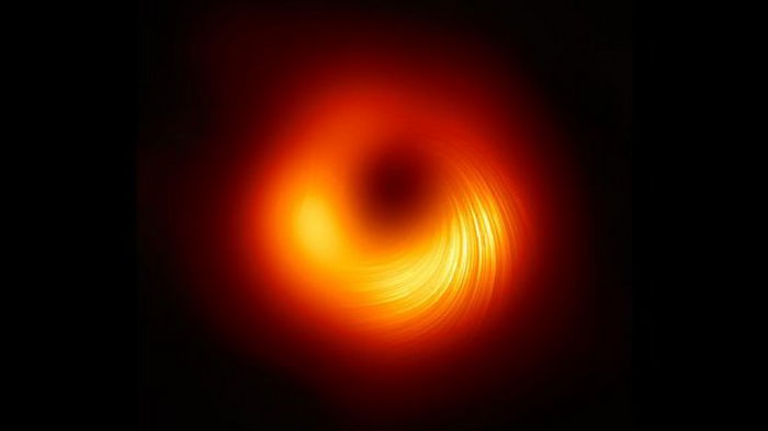 Астрономы получили новое фото черной дыры M87: она в 650 раз больше Солнечной системы