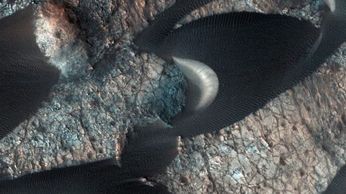 Аппарат NASA сделал новые снимки поверхности Марса