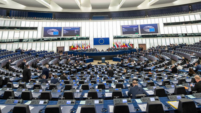 Европарламент поддержал выделение 5 млрд евро макрофина для Украины