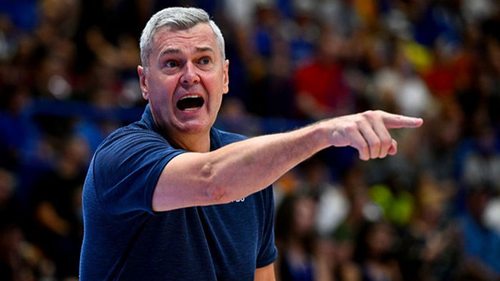 Багатскис ушел в отставку с поста главного тренера сборной Украины — и...