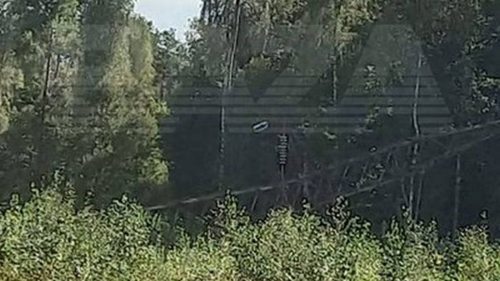 В РФ неизвестные подорвали электроопоры рядом с железной дорогой