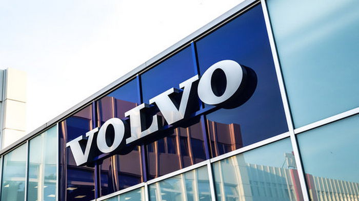 Volvo планирует продажу своего бизнеса в России, компания приостановила работу в феврале