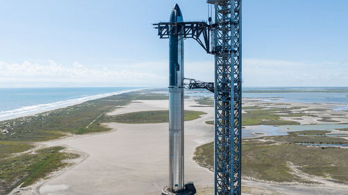 SpaceX испытала «Мехазиллу», которая может поднимать космические корабли