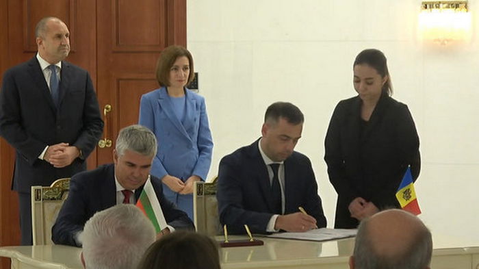 Молдова подписала с Болгарией контракт на прокачку газа: сможет импортировать LNG