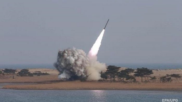 КНДР выпустила две баллистические ракеты в направлении Японского моря