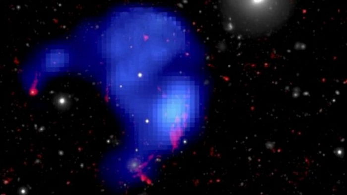 Больше чем весь Млечный Путь. Астрономы обнаружили огромное космическое облако