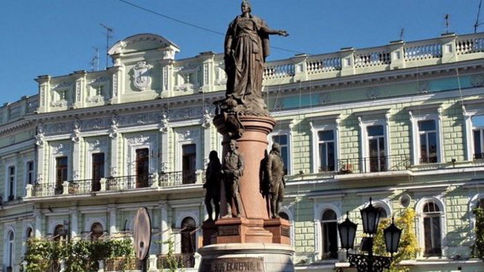 Одесситы проголосовали за демонтаж памятника Екатерине II