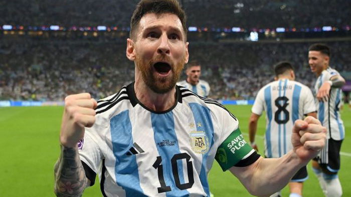 Месси снова забил. Аргентина победила Мексику и еще может задержаться на ЧМ-2022