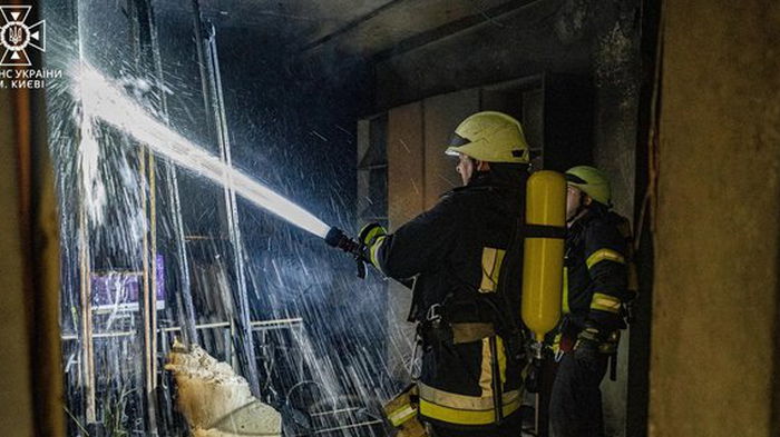 В многоэтажке в Киеве из-за короткого замыкания взорвался гелиевый аккумулятор