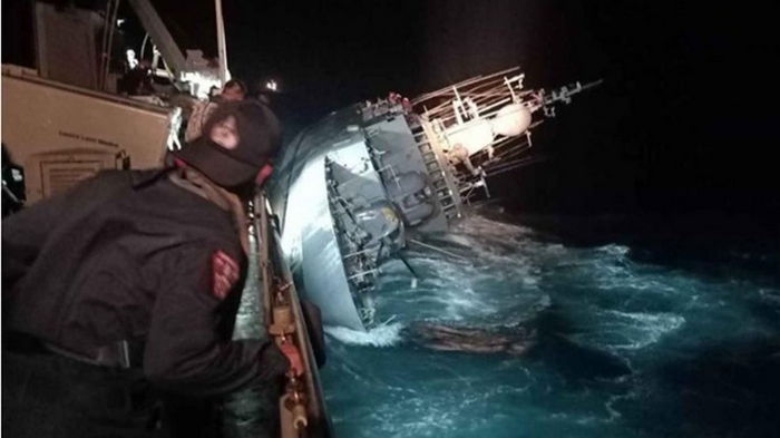 В Таиланде затонул военный корабль