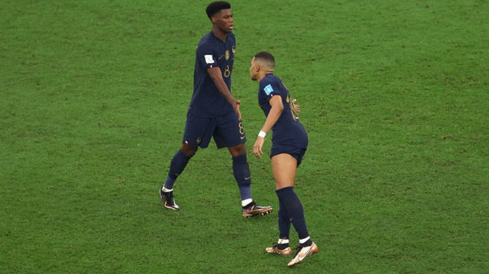 Французские игроки подверглись расистским нападкам после финала ЧМ-2022