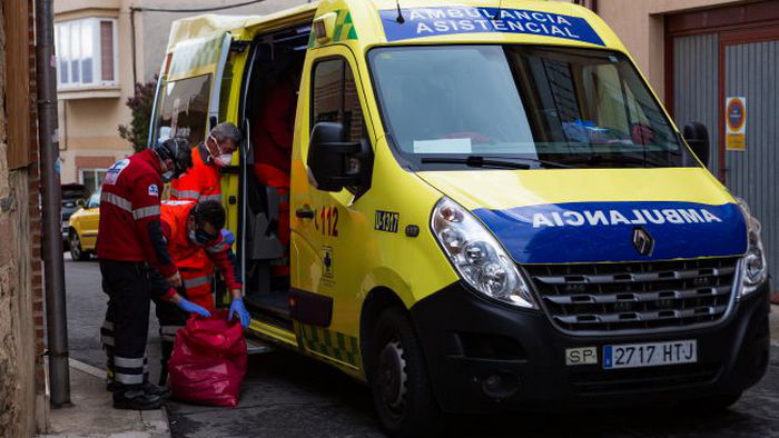 Падение автобуса в реку в Испании: количество жертв возросло