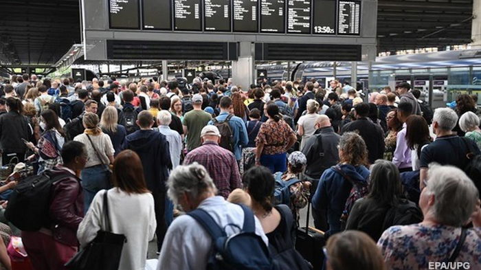 Во Франции массово отменили поезда из-за забастовки железнодорожников