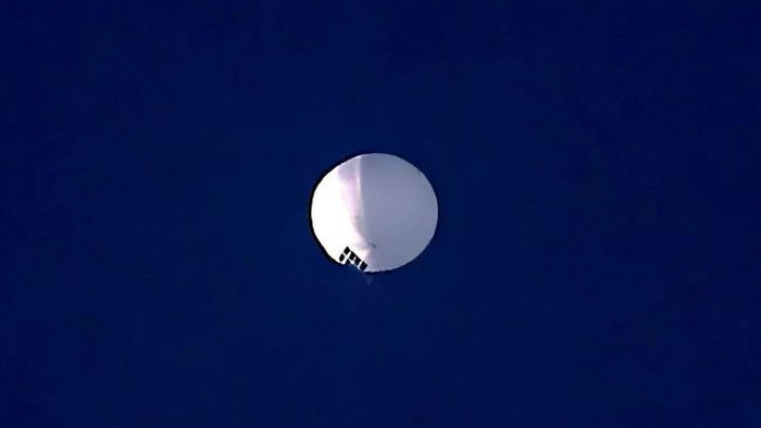 В небе Южной Кореи заметили воздушный шар, запущенный в КНДР