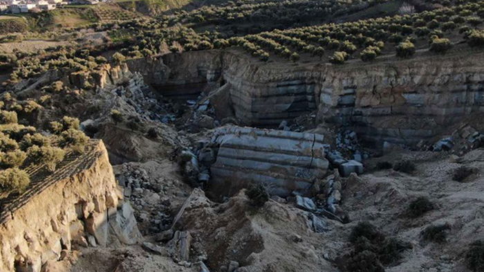 В Турции заявили об образовании из-за землетрясений разлома длиной 400 км