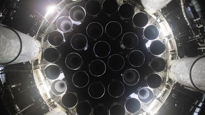 SpaceX зажгла 31 двигатель гигантского космического корабля Starship