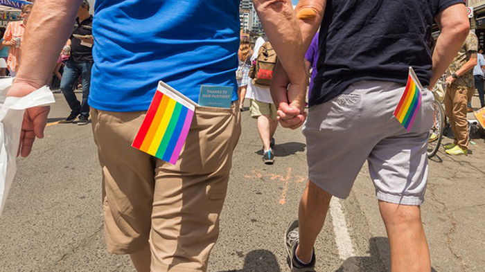 Католическая церковь Германии будет официально благословлять однополые пары