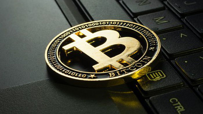 Курс Bitcoin обновил максимум с июня 2022 года