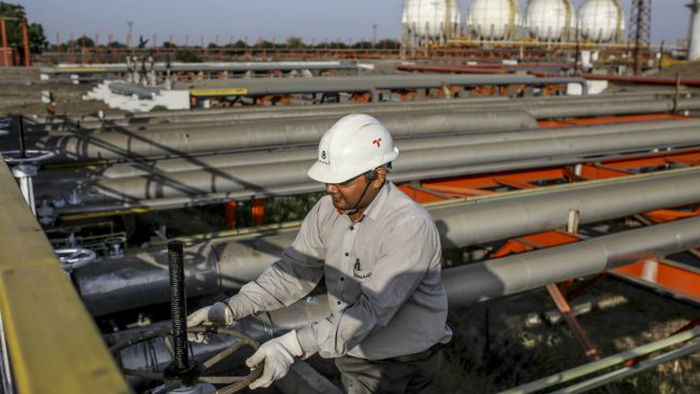 Нефть дорожает третий день подряд: что влияет на мировые цены