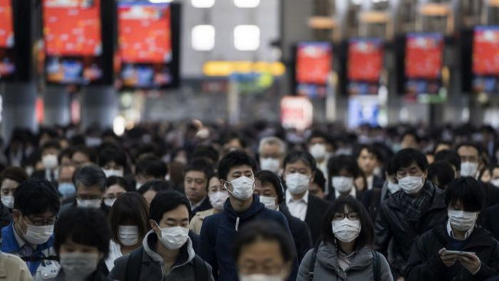 Уровень сезонного гриппа: в Японии начали снижать статус COVID-19