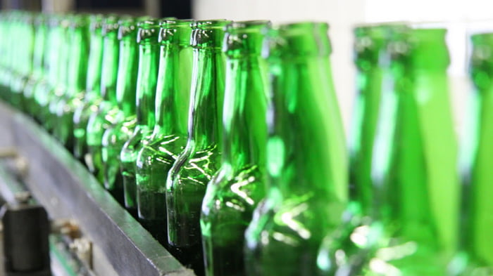 Обладнання для друку на скляних пляшках від компанії «Домінанта»: 5 причин, чому варто вибрати якість та надійність