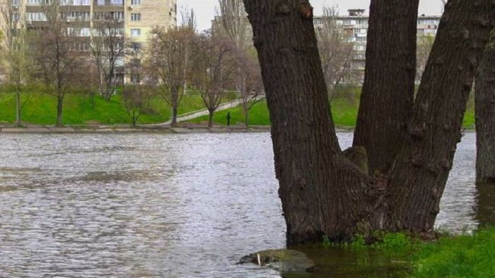 Паводок в Киеве: за сутки вода ушла на 21 см, но подтопления еще есть