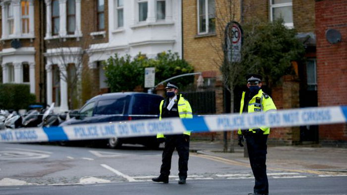 В Лондоне в ворота резиденции премьера Британии въехал автомобиль: водителя задержали